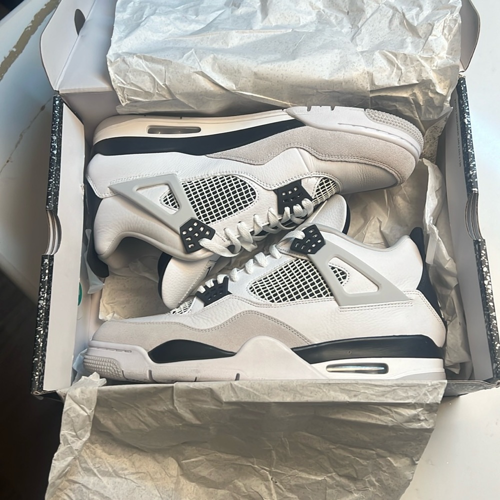 Jordan 4 military black